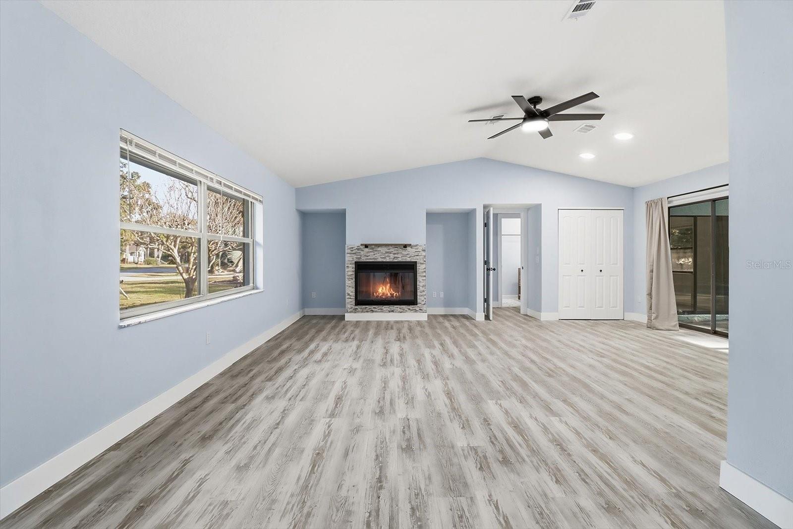 Image 9 of 52 For 11830 Fisherman Lane