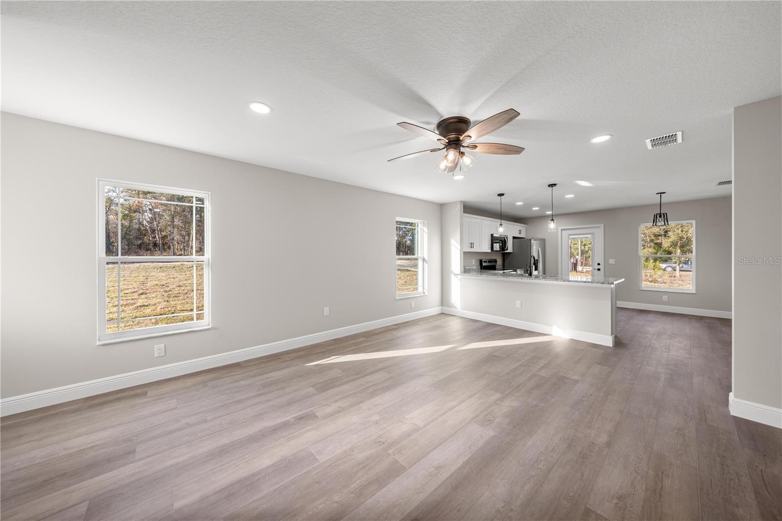 Image 9 of 32 For 15701 10th Street