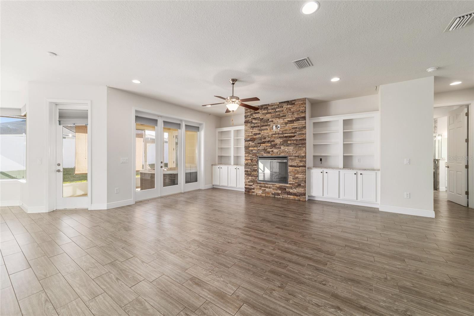 Image 12 of 56 For 6429 45th Avenue