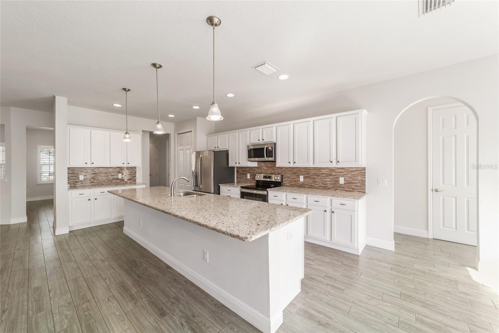 Image 17 of 56 For 6429 45th Avenue