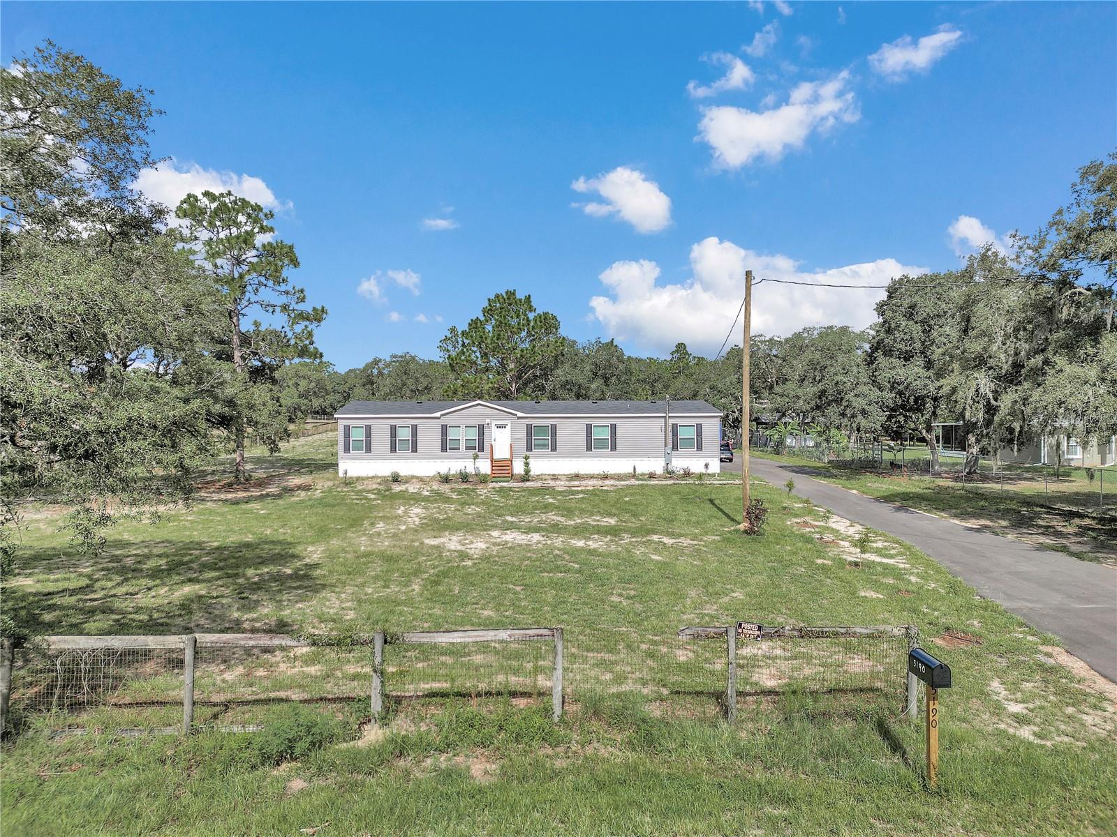 Image 4 of 51 For 5190 178th Terrace