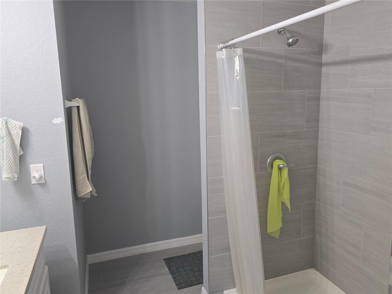 Image 23 of 27 For 838 124th Street