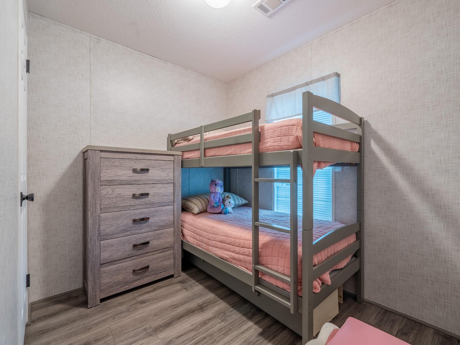 Image 16 of 94 For 5600 Nfr 5  