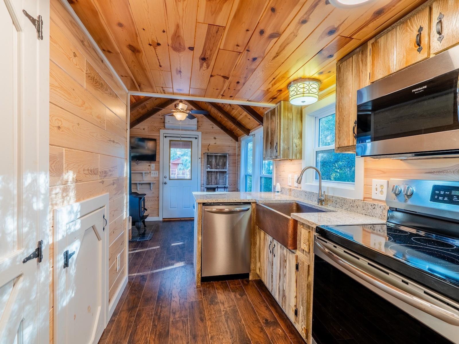 Image 36 of 94 For 5600 Nfr 5  