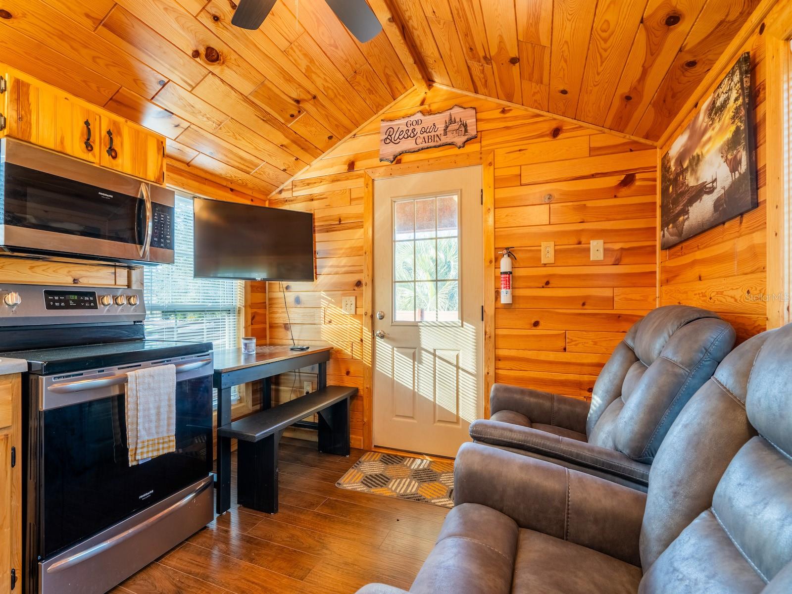 Image 44 of 94 For 5600 Nfr 5  