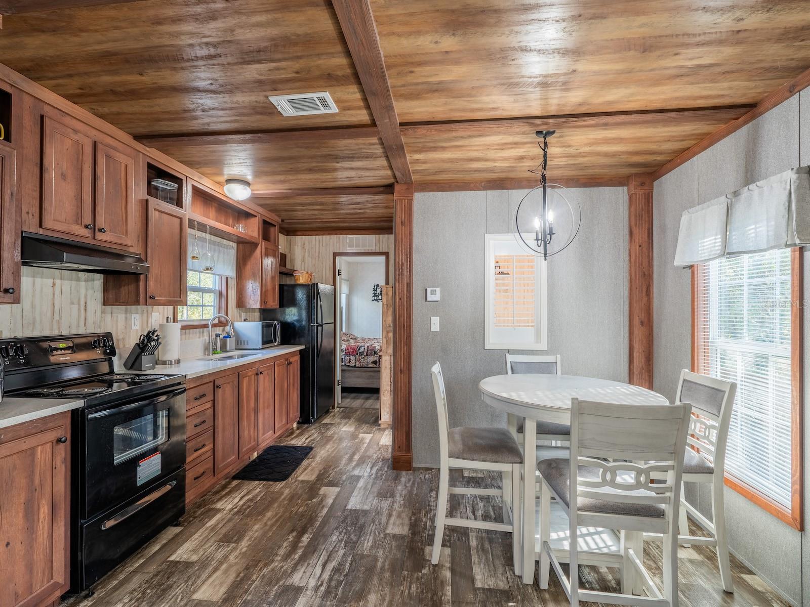 Image 9 of 94 For 5600 Nfr 5  