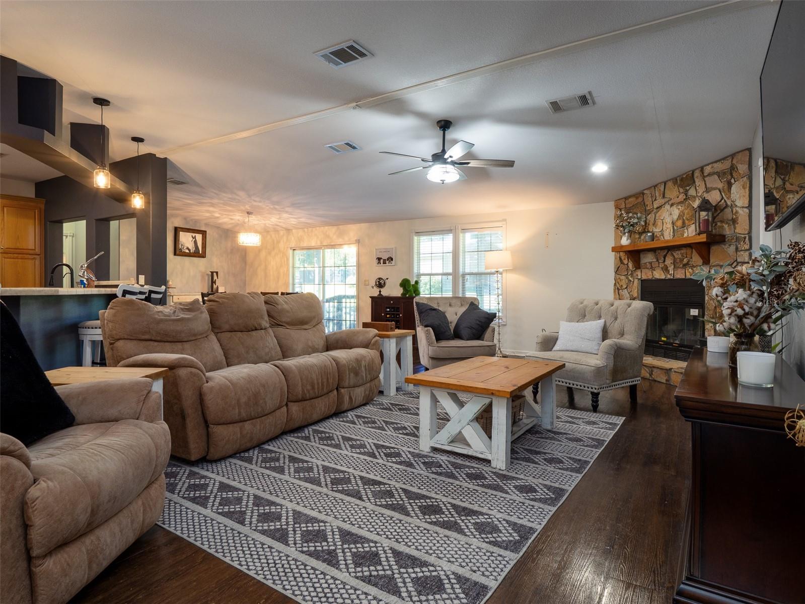 Image 3 of 27 For 2900 68th Avenue