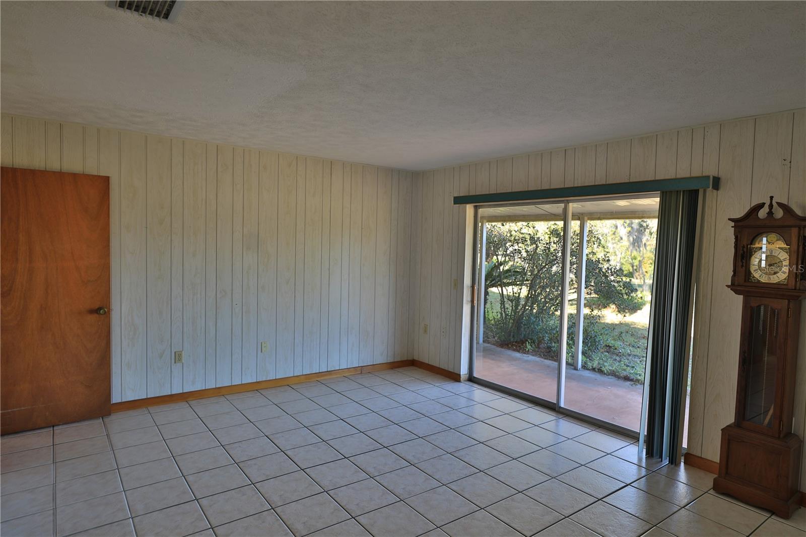 Image 17 of 41 For 2155 County Highway 484