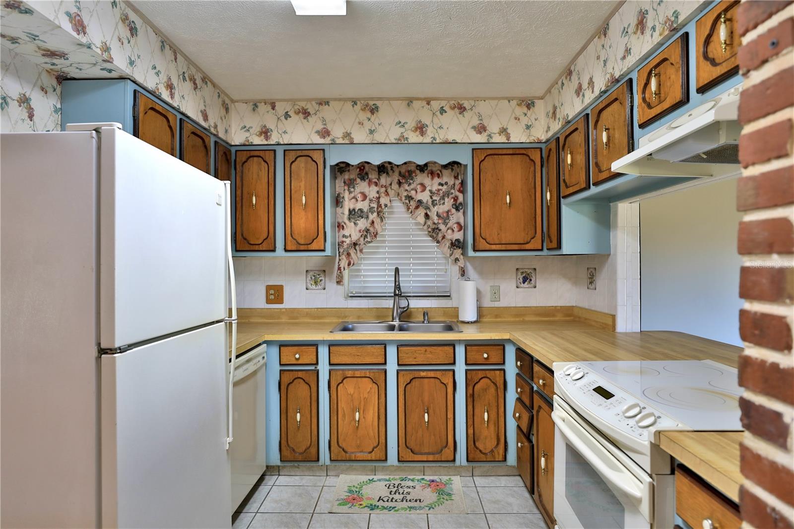 Image 7 of 41 For 2155 County Highway 484