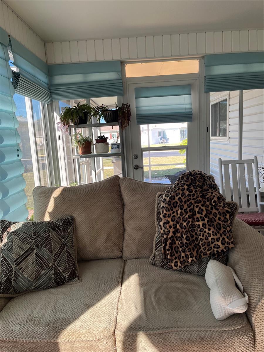 Image 10 of 22 For 13834 114th Avenue