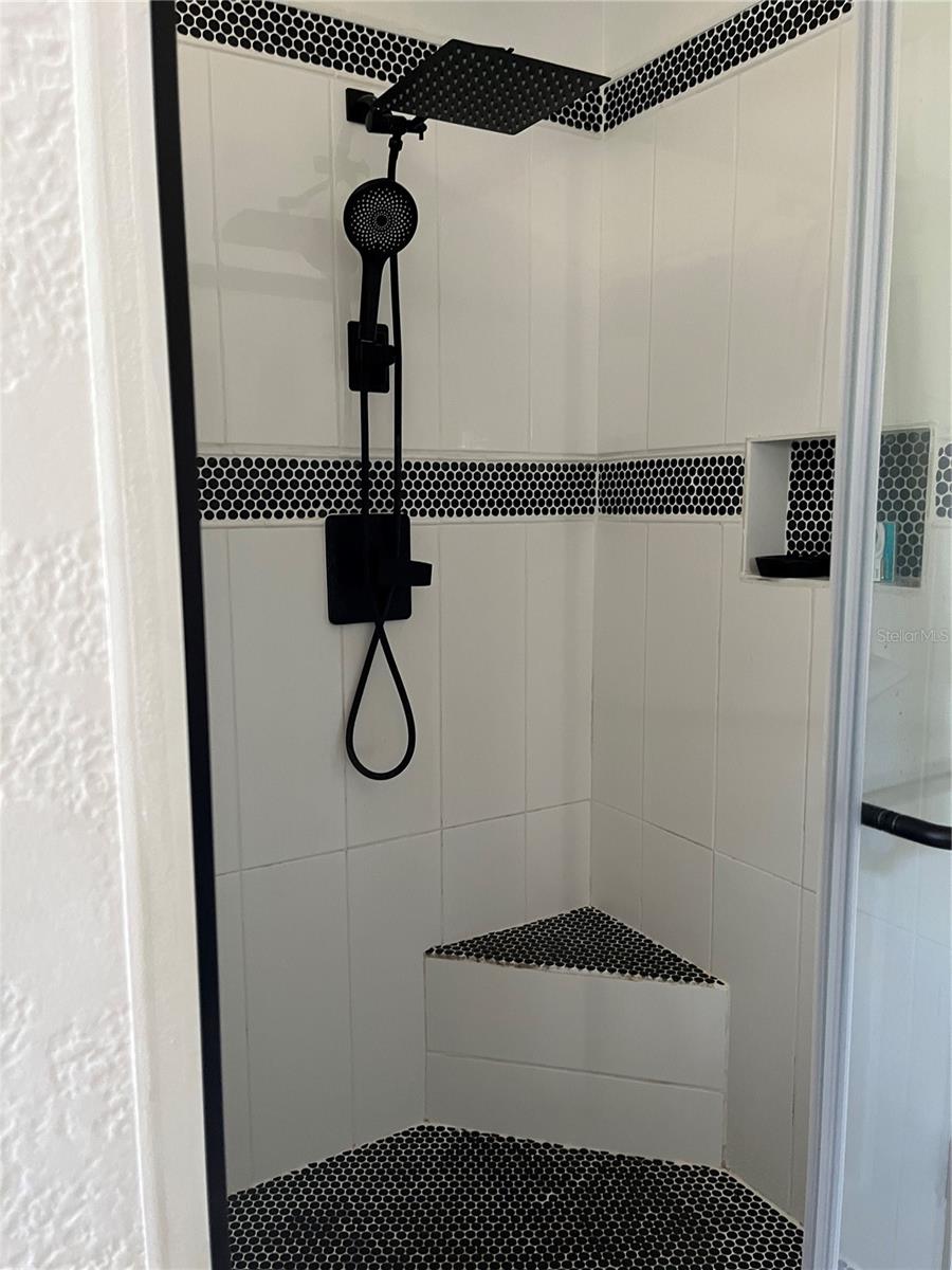 Image 14 of 22 For 13834 114th Avenue