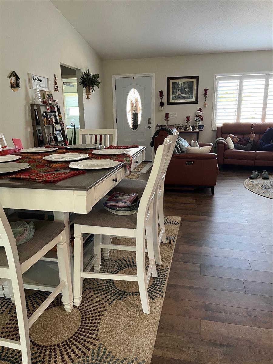 Image 5 of 22 For 13834 114th Avenue