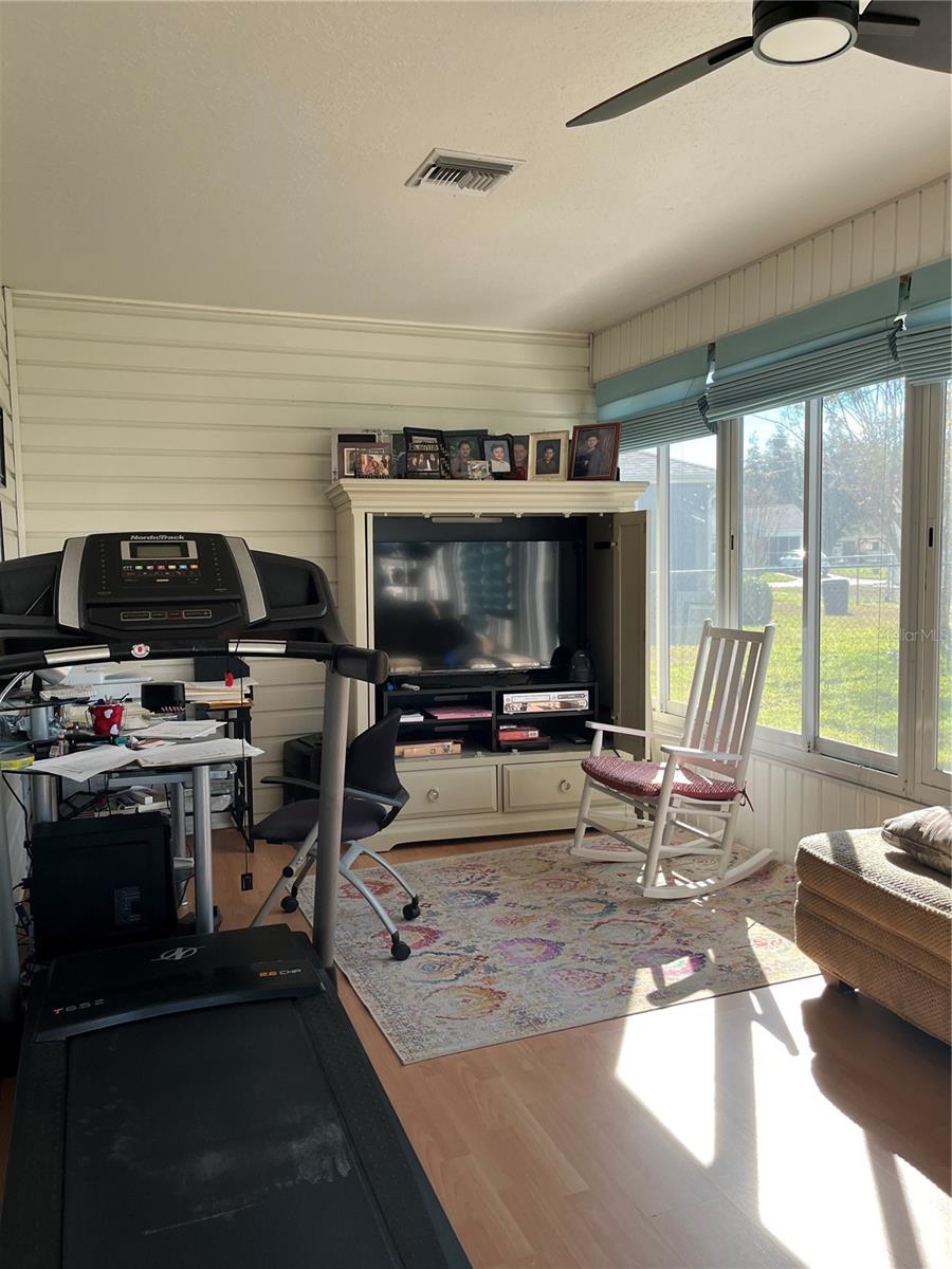 Image 9 of 22 For 13834 114th Avenue