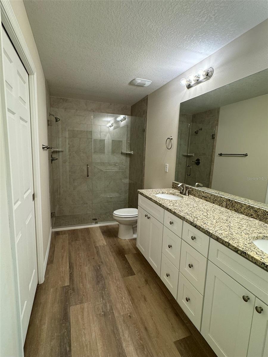 Image 8 of 8 For 12 Pecan Run Radl