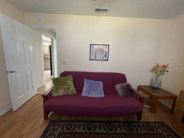 Image 15 of 17 For 704 Ellsworth Way