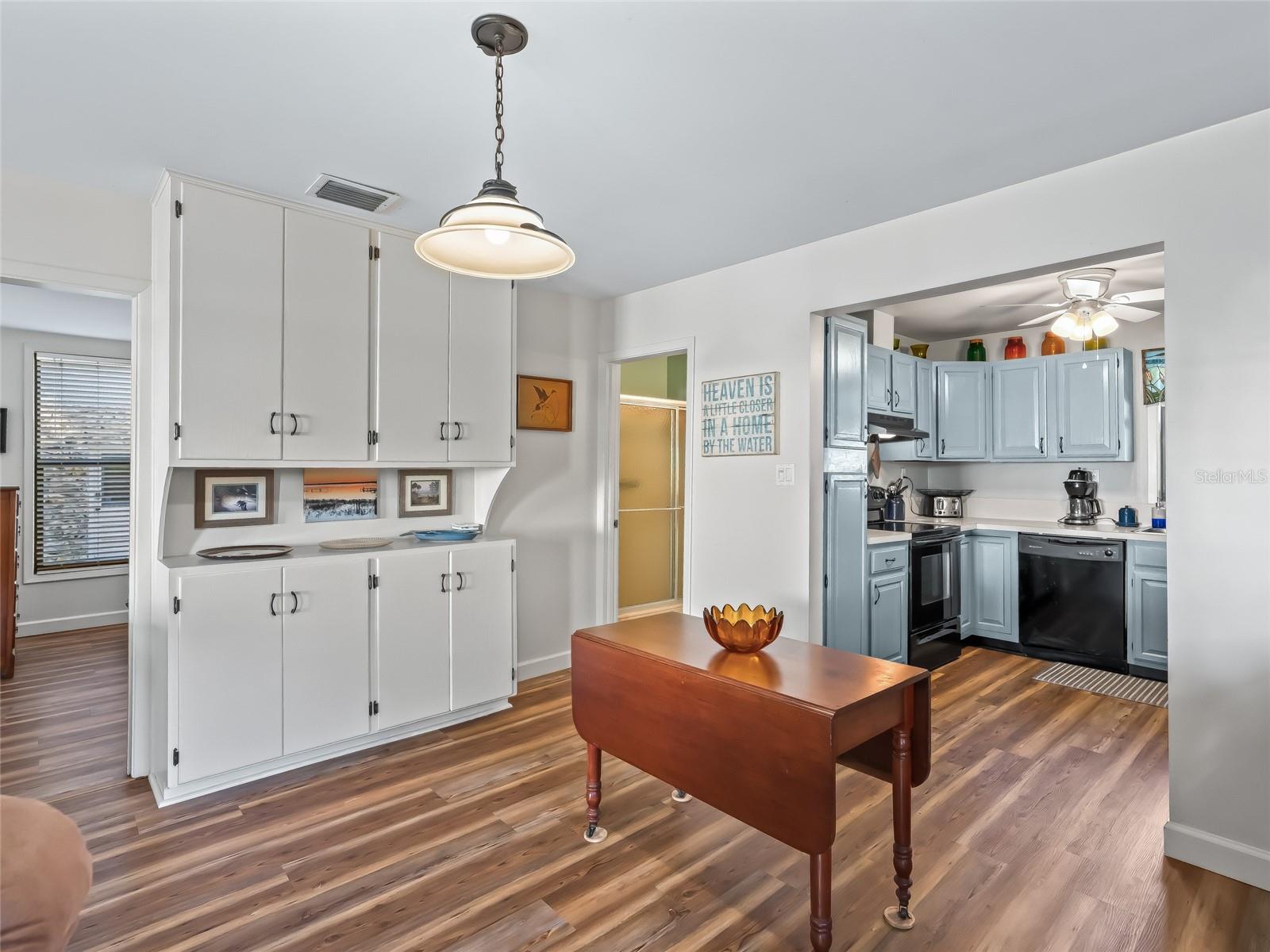 Image 4 of 25 For 13400 124th Place