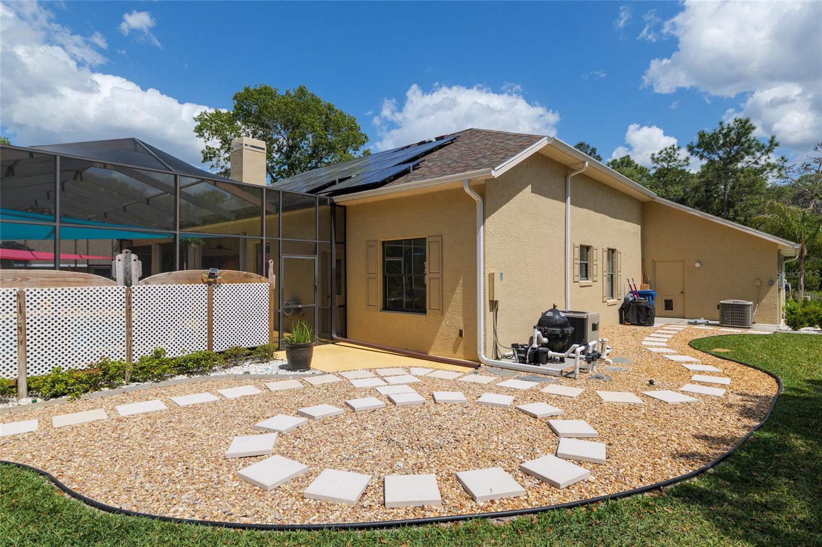 Listing photo id 46 for 49 Cactus  