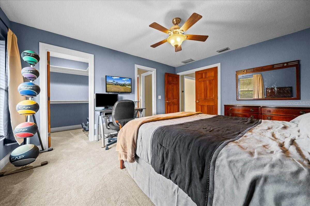 Image 19 of 76 For 1020 32nd Lane