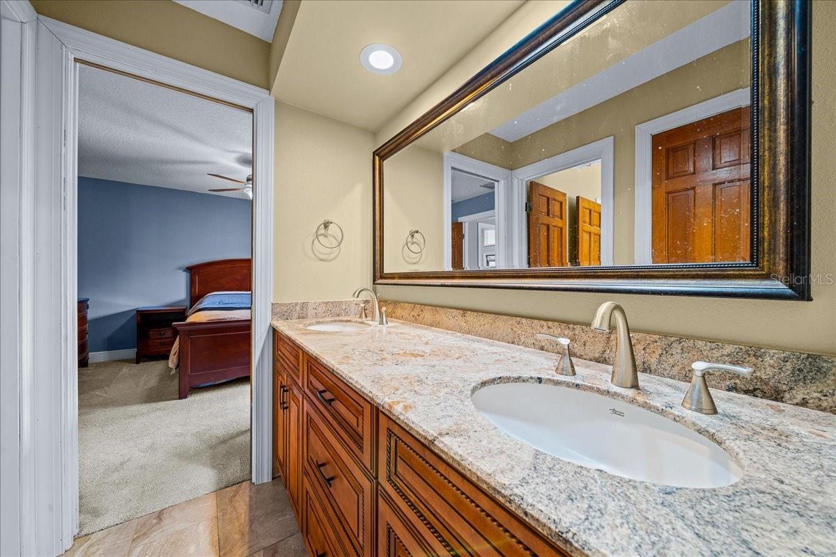 Image 23 of 76 For 1020 32nd Lane