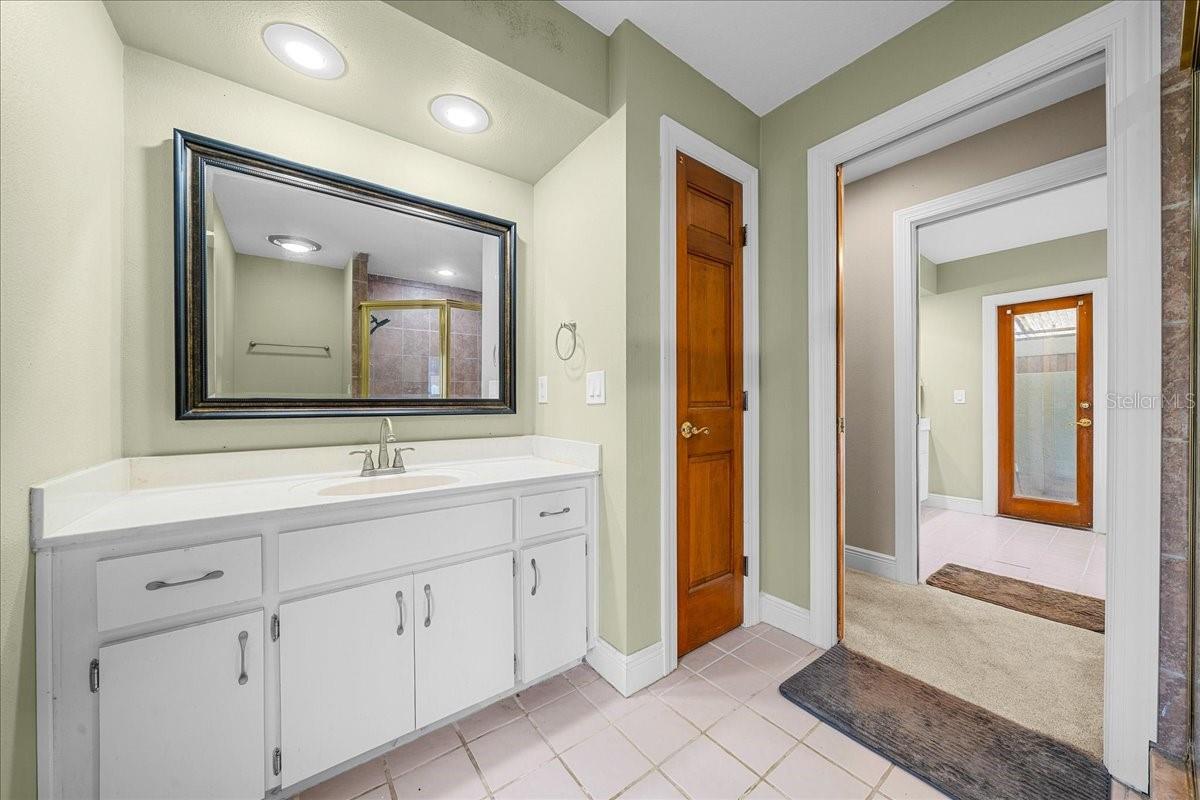 Image 32 of 76 For 1020 32nd Lane