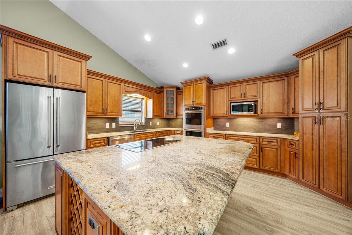 Image 38 of 76 For 1020 32nd Lane