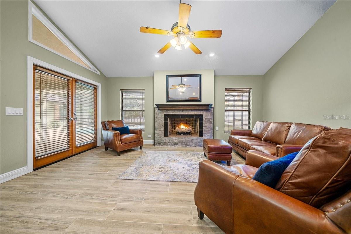 Image 46 of 76 For 1020 32nd Lane