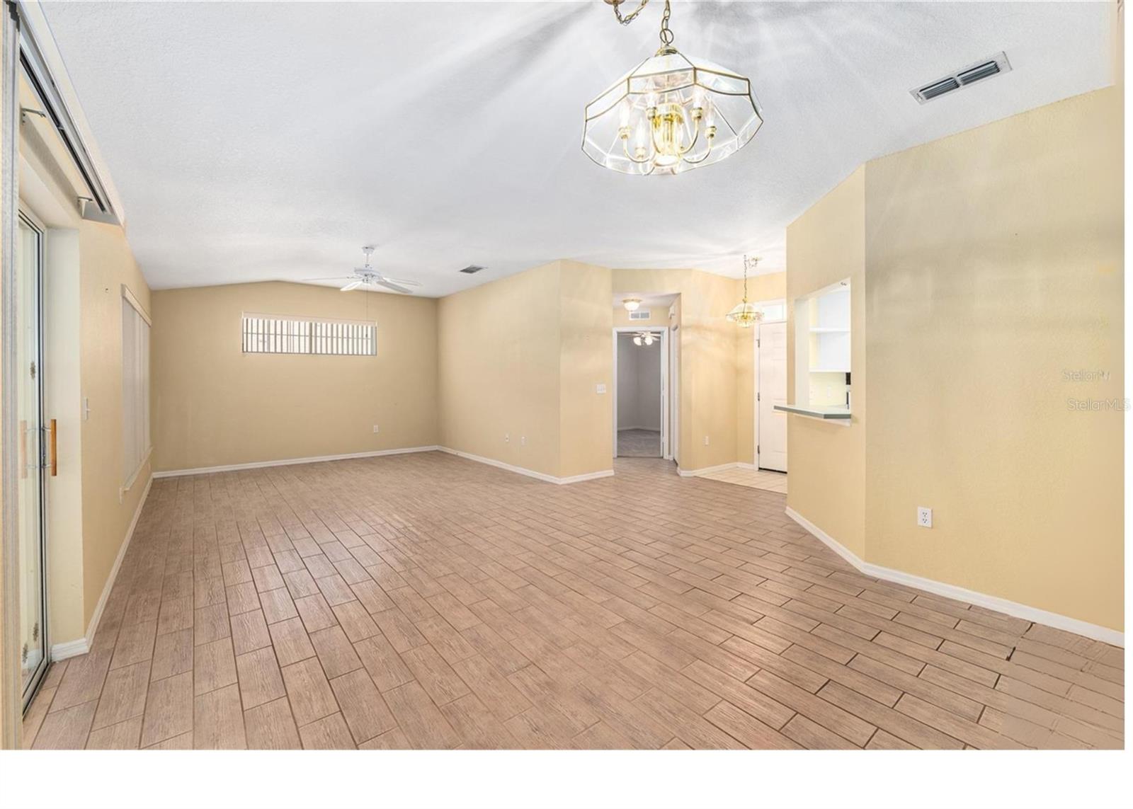 Image 5 of 11 For 11631 71st Circle