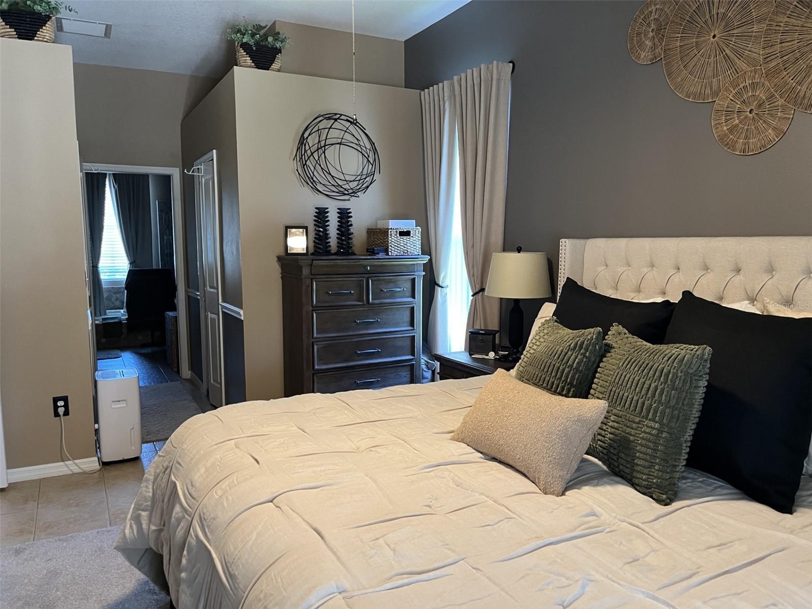 Image 11 of 77 For 28702 Crooked Stick Court