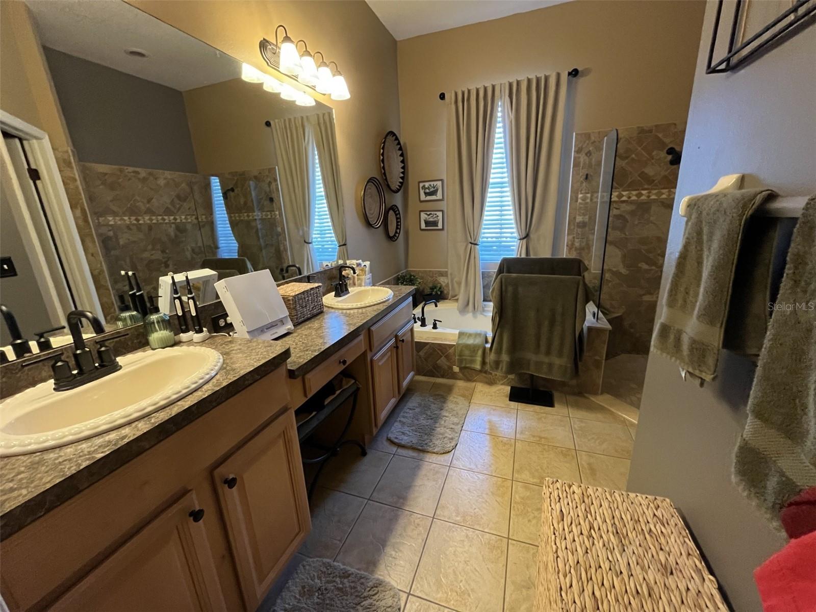 Image 14 of 77 For 28702 Crooked Stick Court