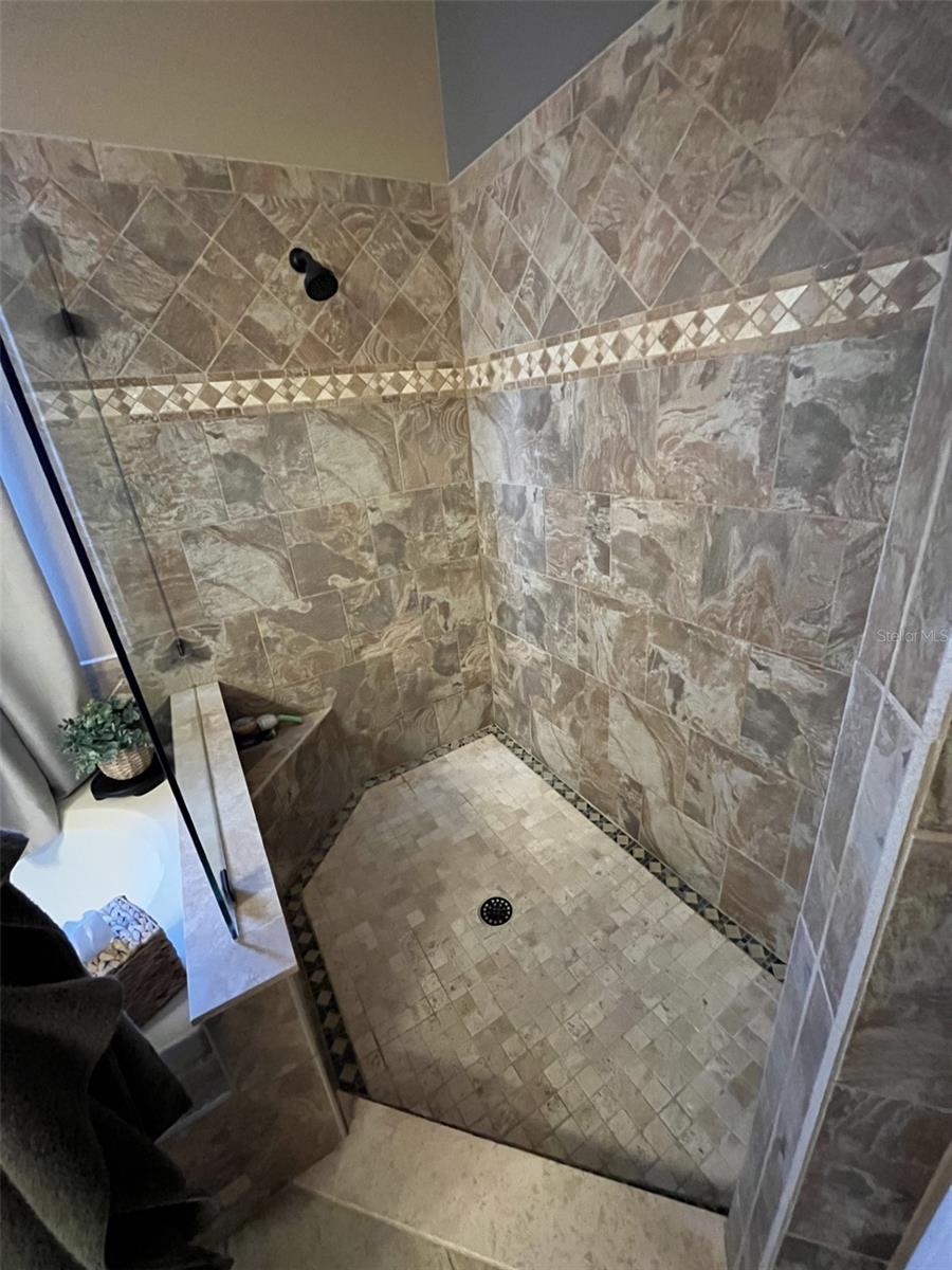 Image 16 of 77 For 28702 Crooked Stick Court