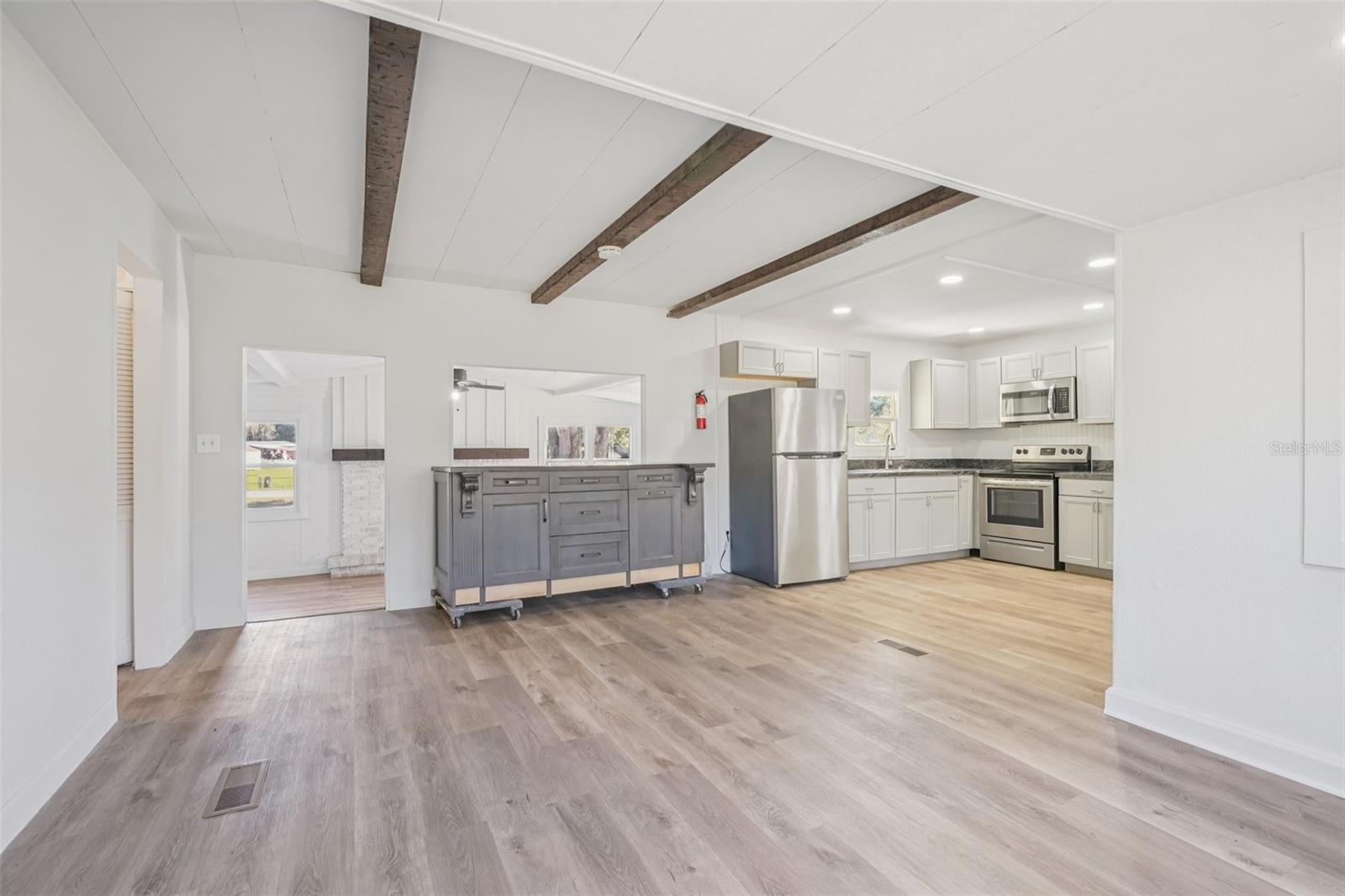 Image 12 of 34 For 15050 105th Avenue