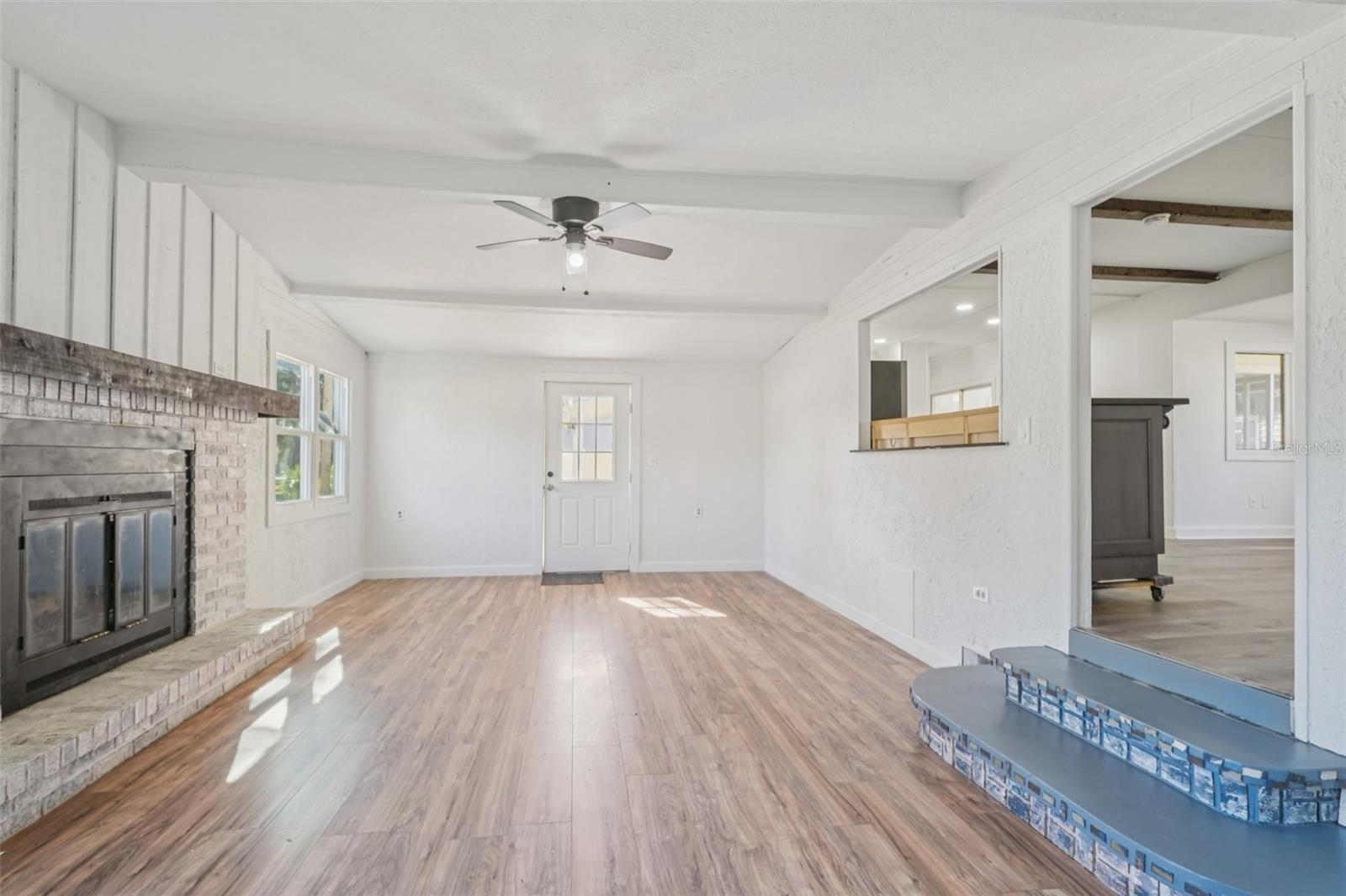 Image 8 of 34 For 15050 105th Avenue