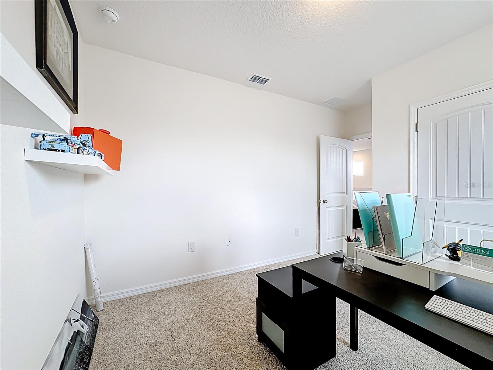 Image 26 of 74 For 16632 Point Rock Drive