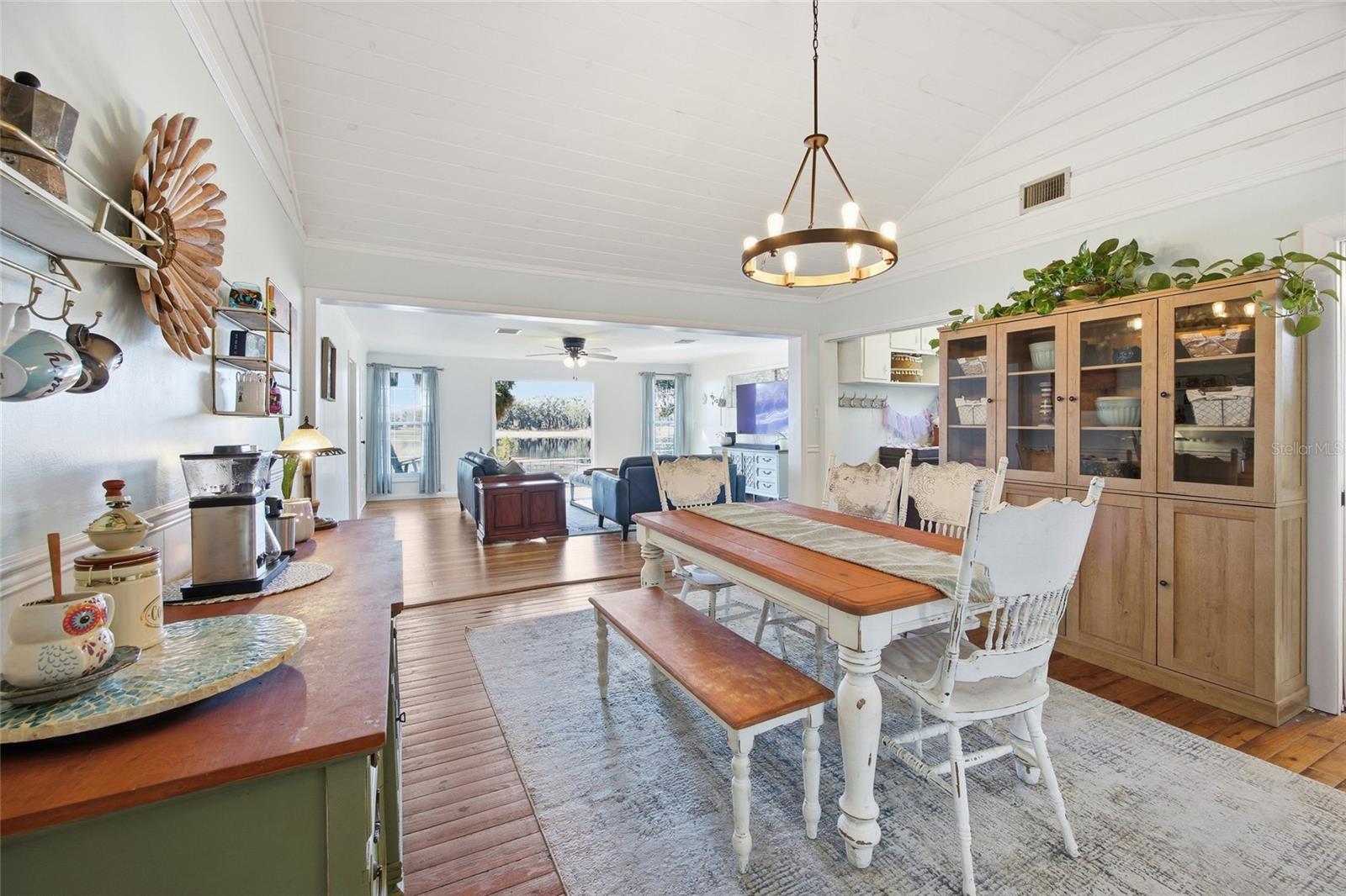 Image 14 of 48 For 10550 222nd Place Road