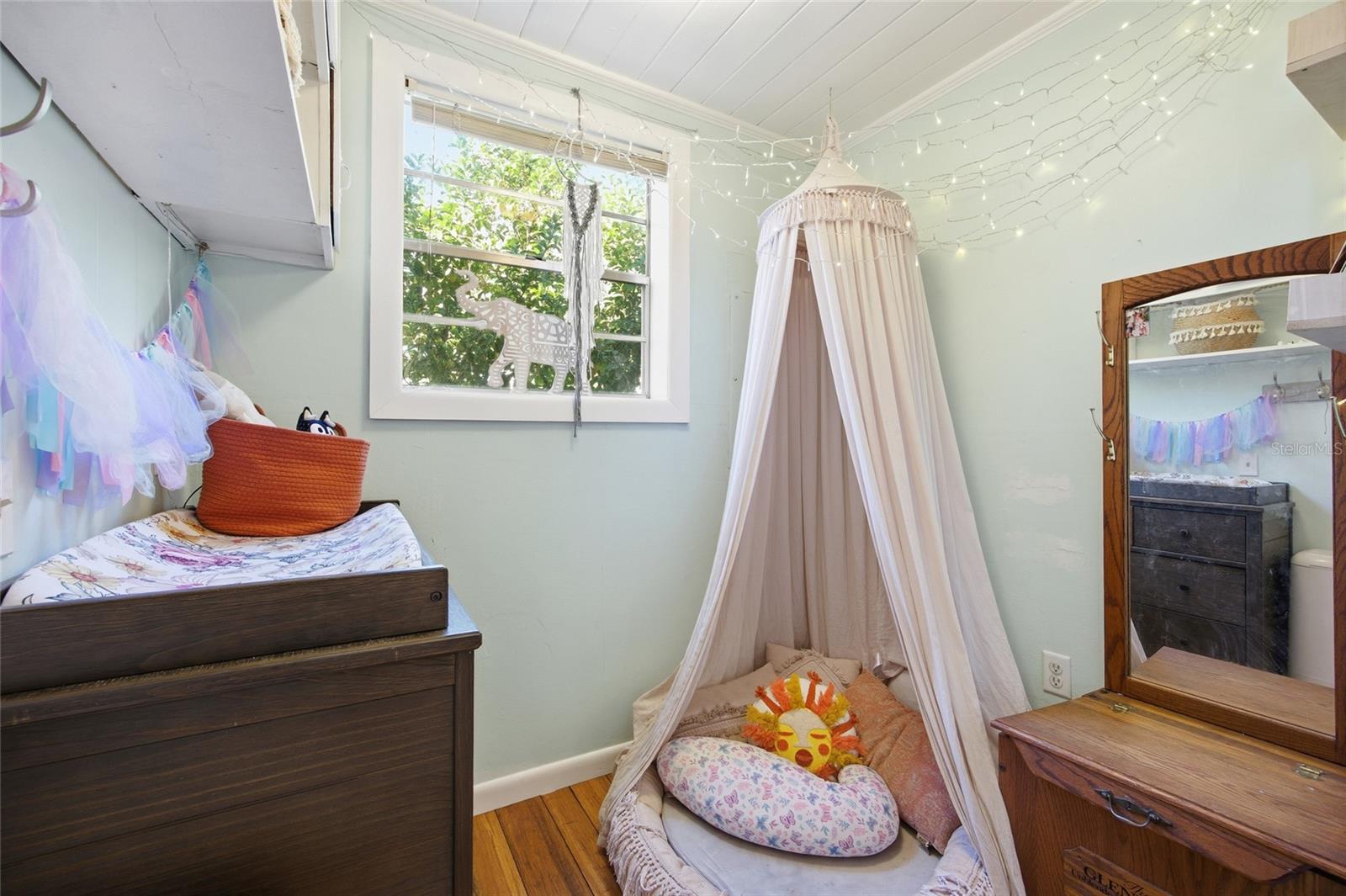 Image 18 of 48 For 10550 222nd Place Road