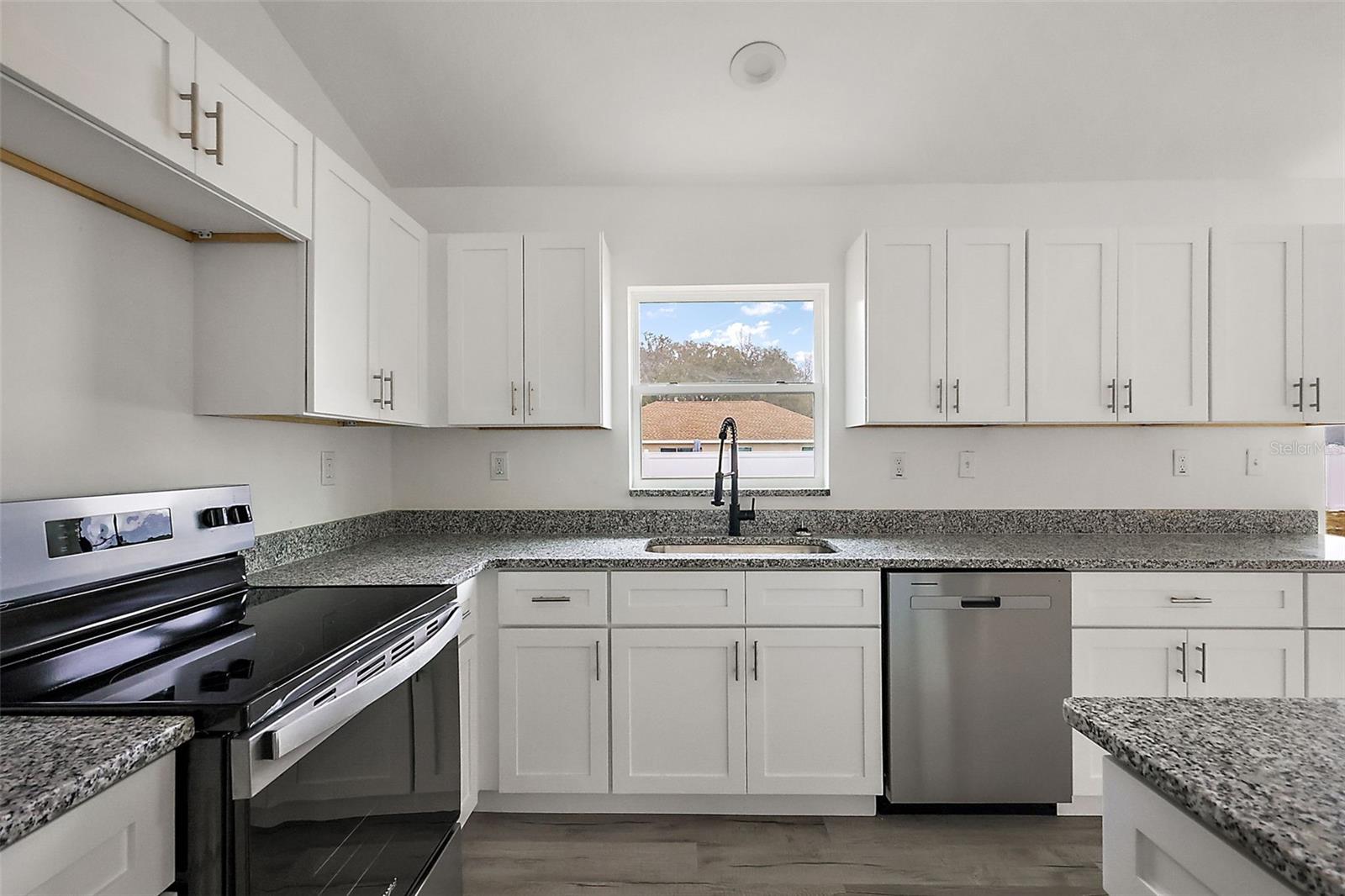 Image 12 of 21 For 13526 113th Lane