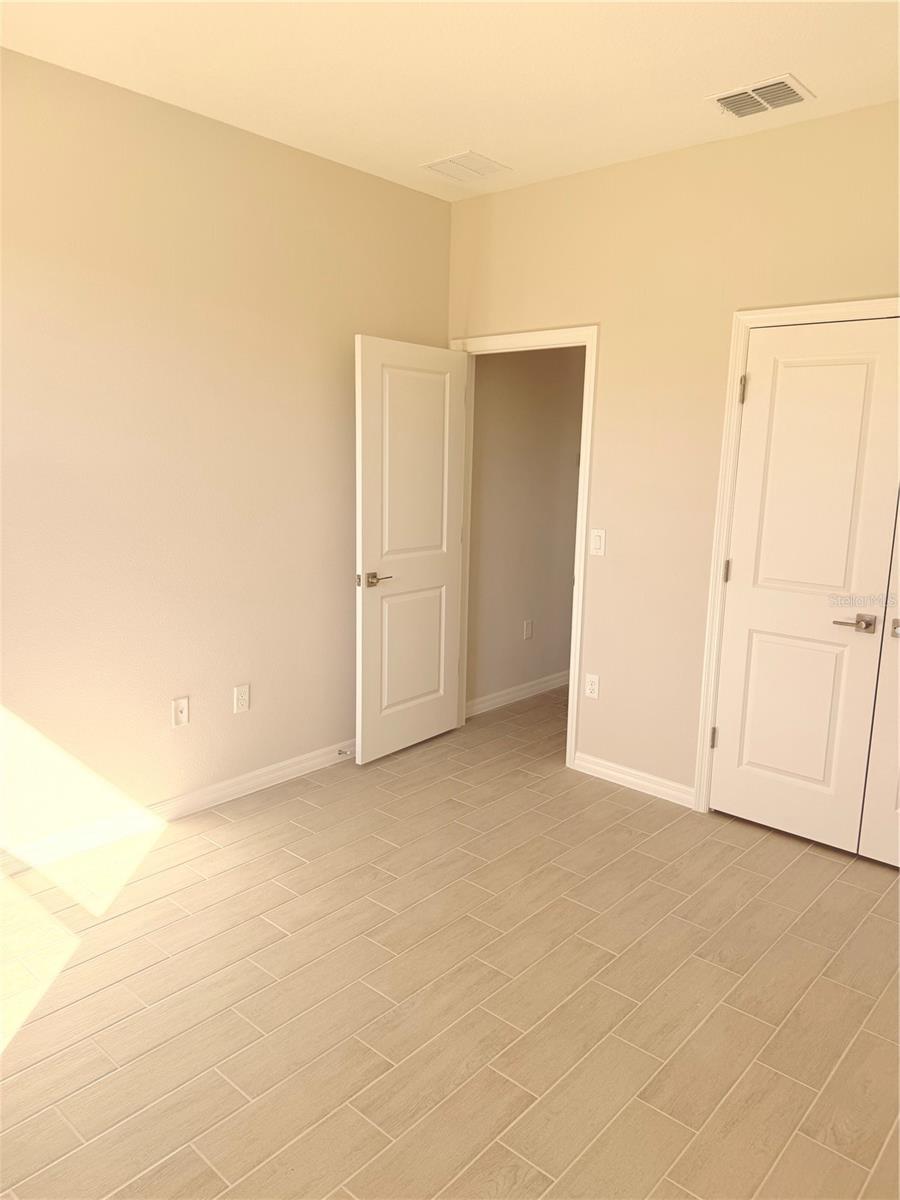 Image 4 of 15 For 16968 44th Circle