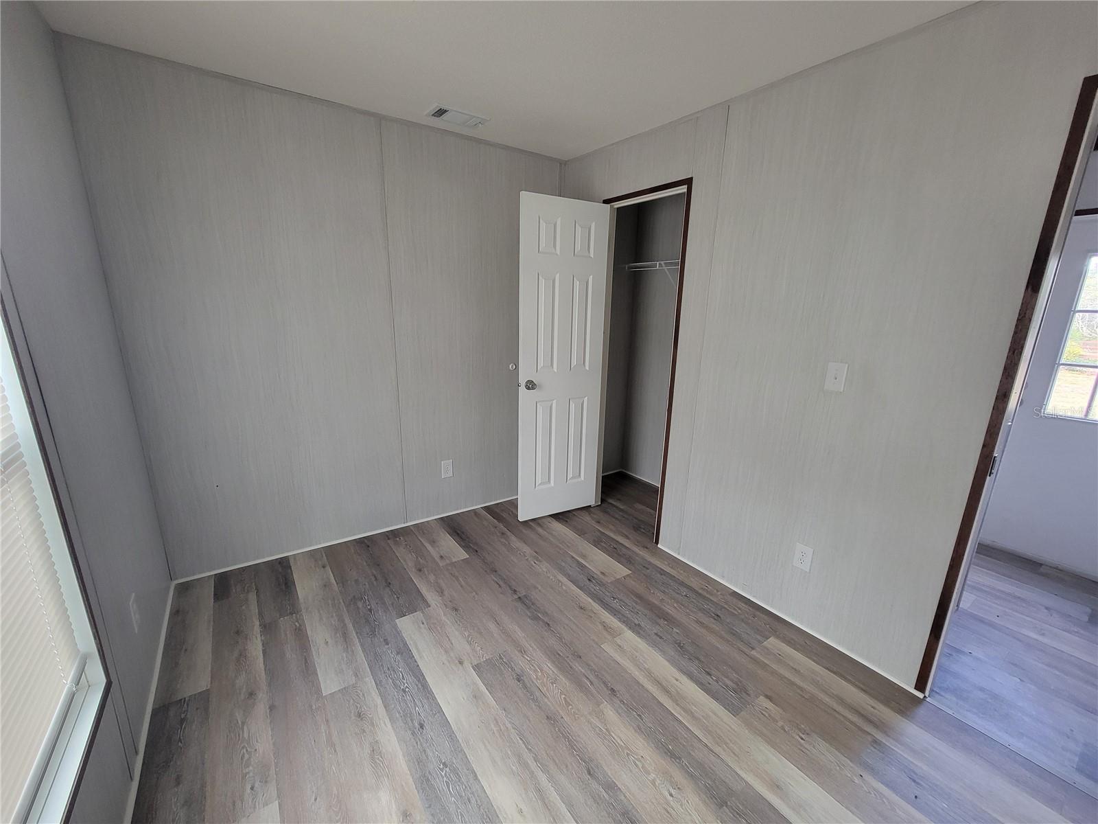 Image 4 of 9 For 18303 20th Place