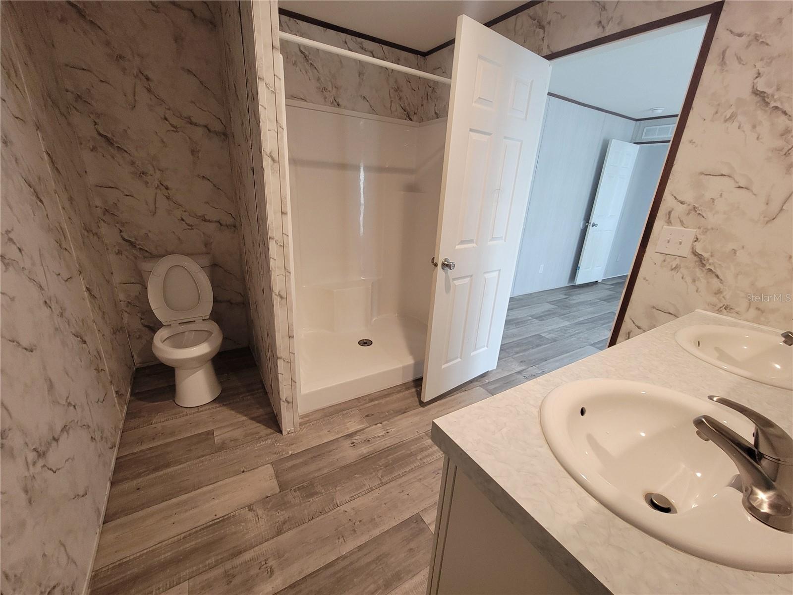 Image 7 of 9 For 18303 20th Place