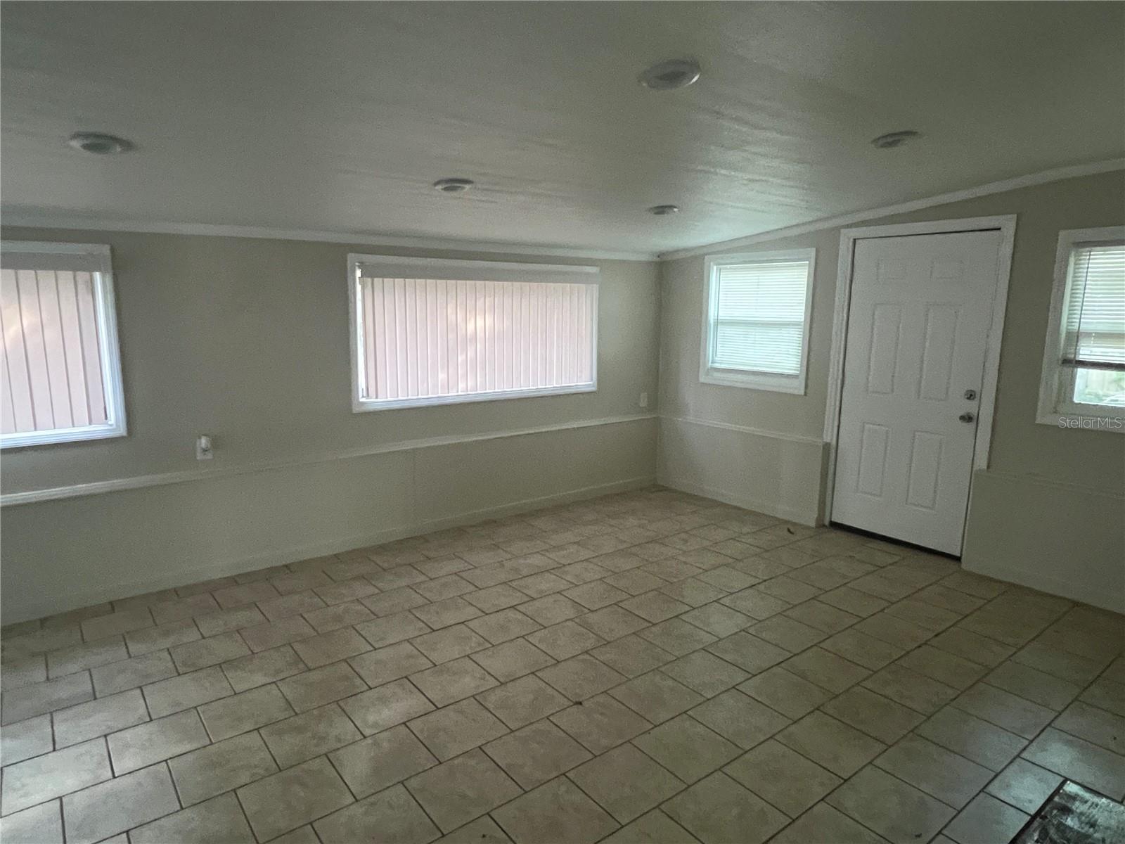 Image 15 of 17 For 1568 10 Street