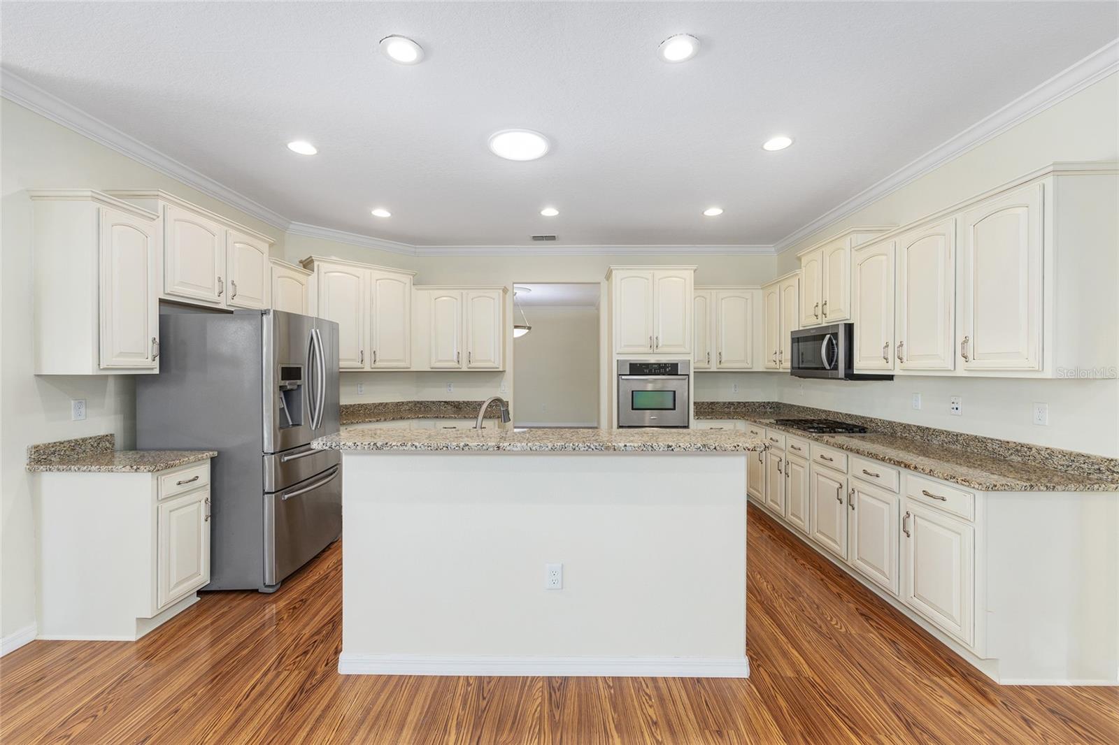 Image 16 of 48 For 8650 83rd Loop