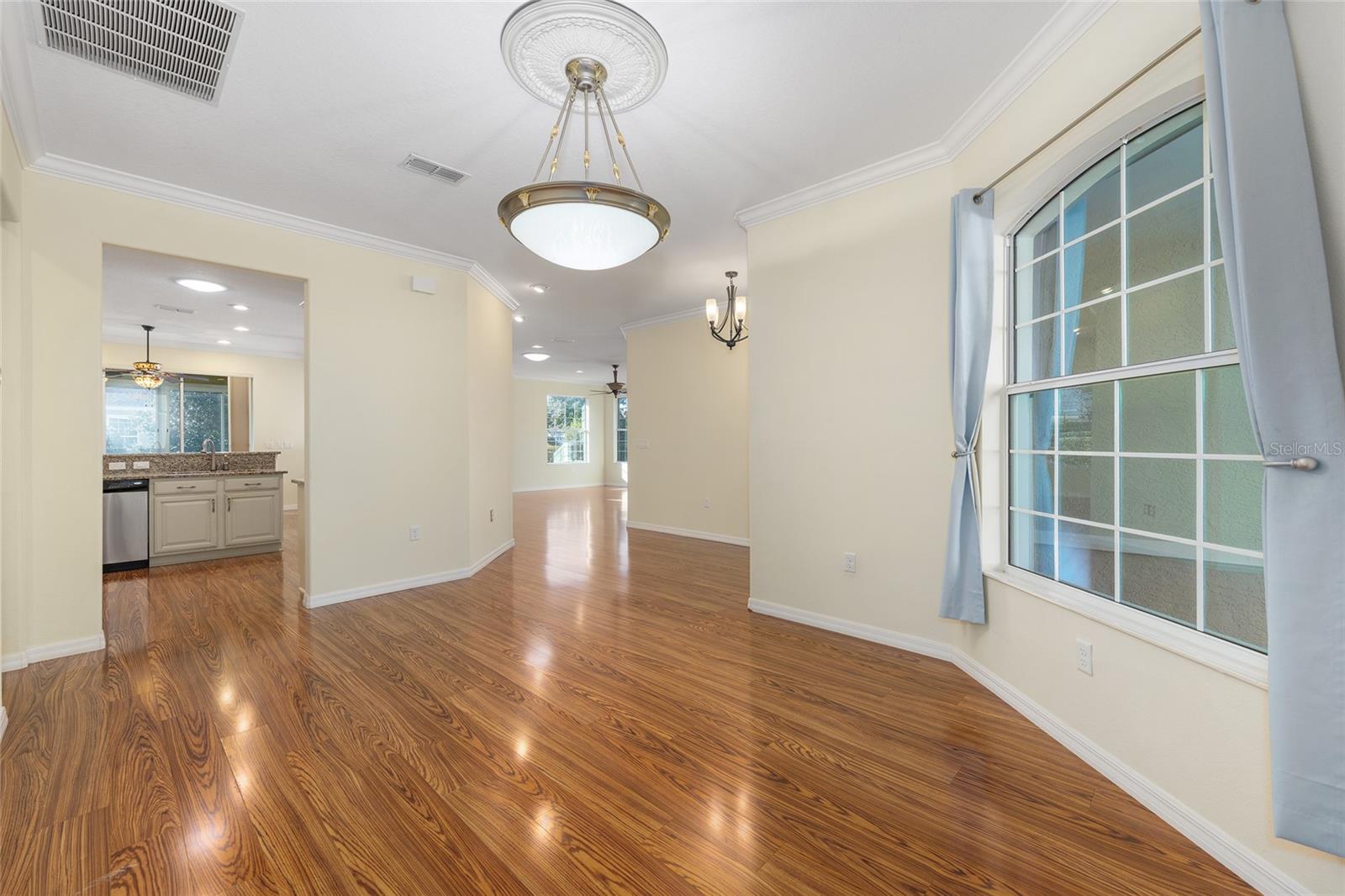 Image 19 of 48 For 8650 83rd Loop