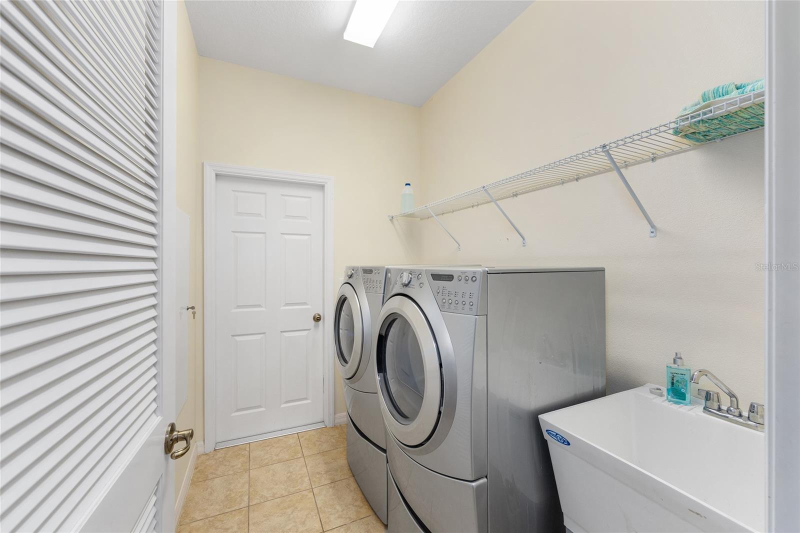 Image 36 of 48 For 8650 83rd Loop