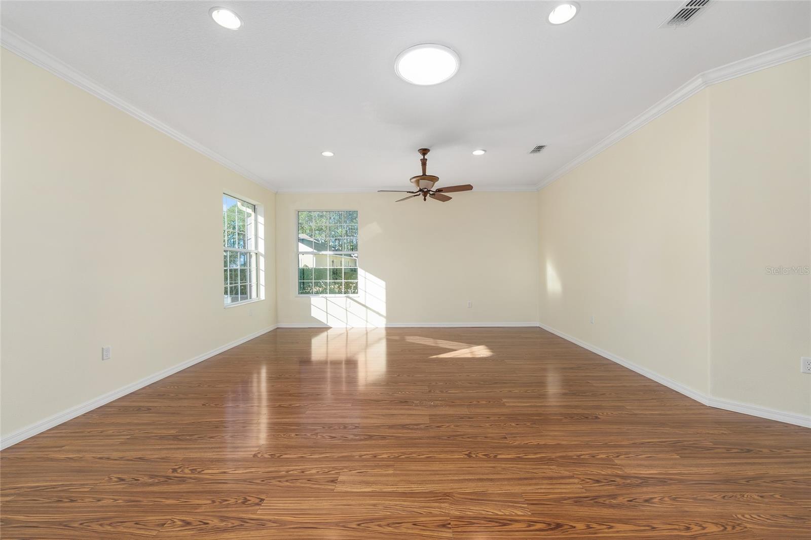 Image 8 of 48 For 8650 83rd Loop