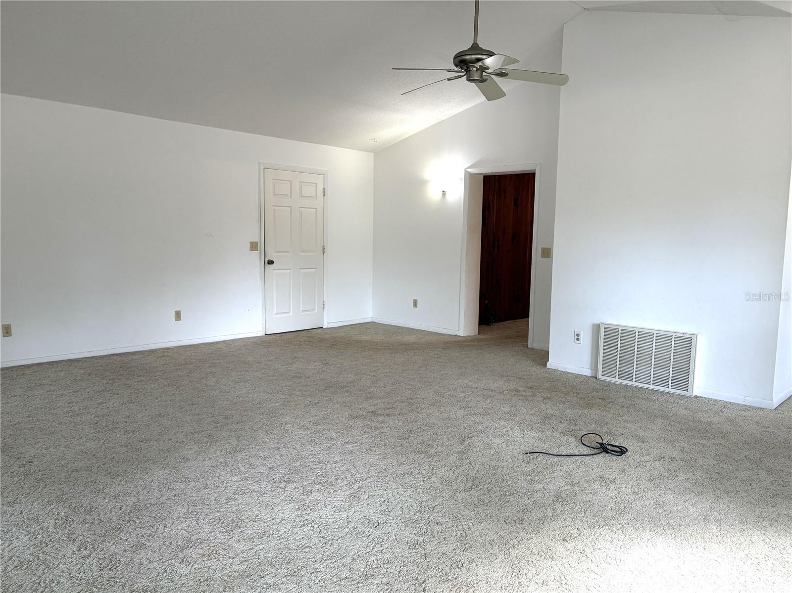 Image 10 of 52 For 2272 Grandview Avenue