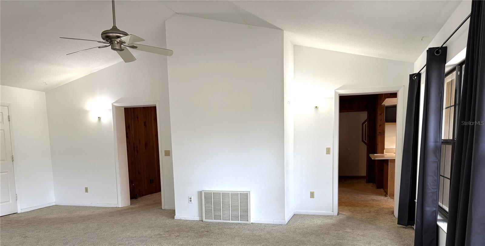 Image 11 of 52 For 2272 Grandview Avenue