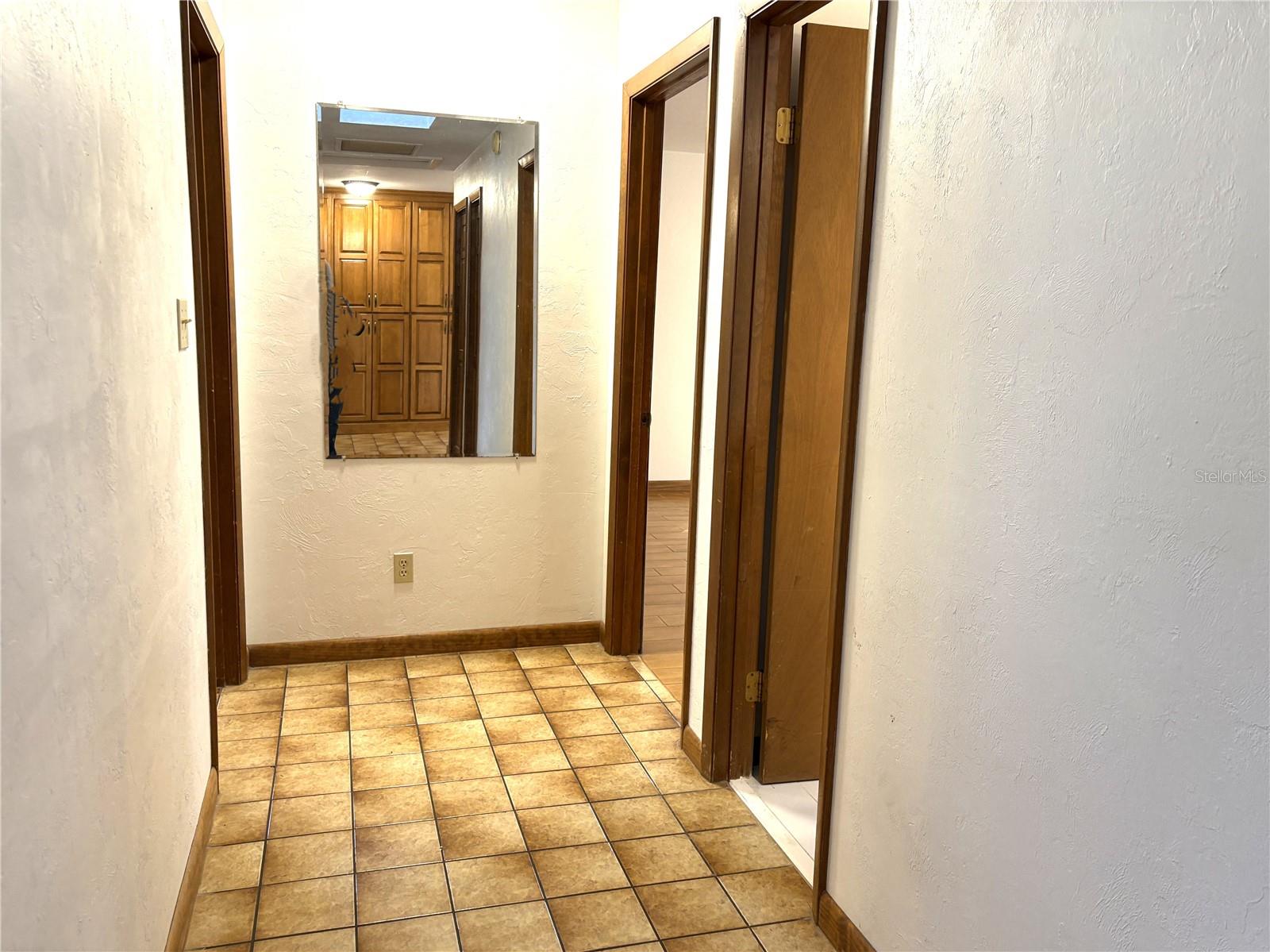 Image 22 of 52 For 2272 Grandview Avenue