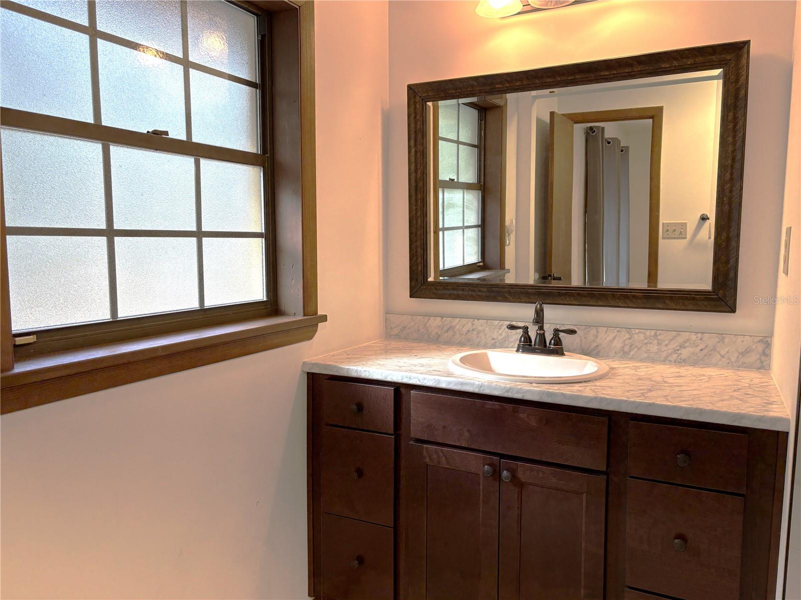 Image 26 of 52 For 2272 Grandview Avenue