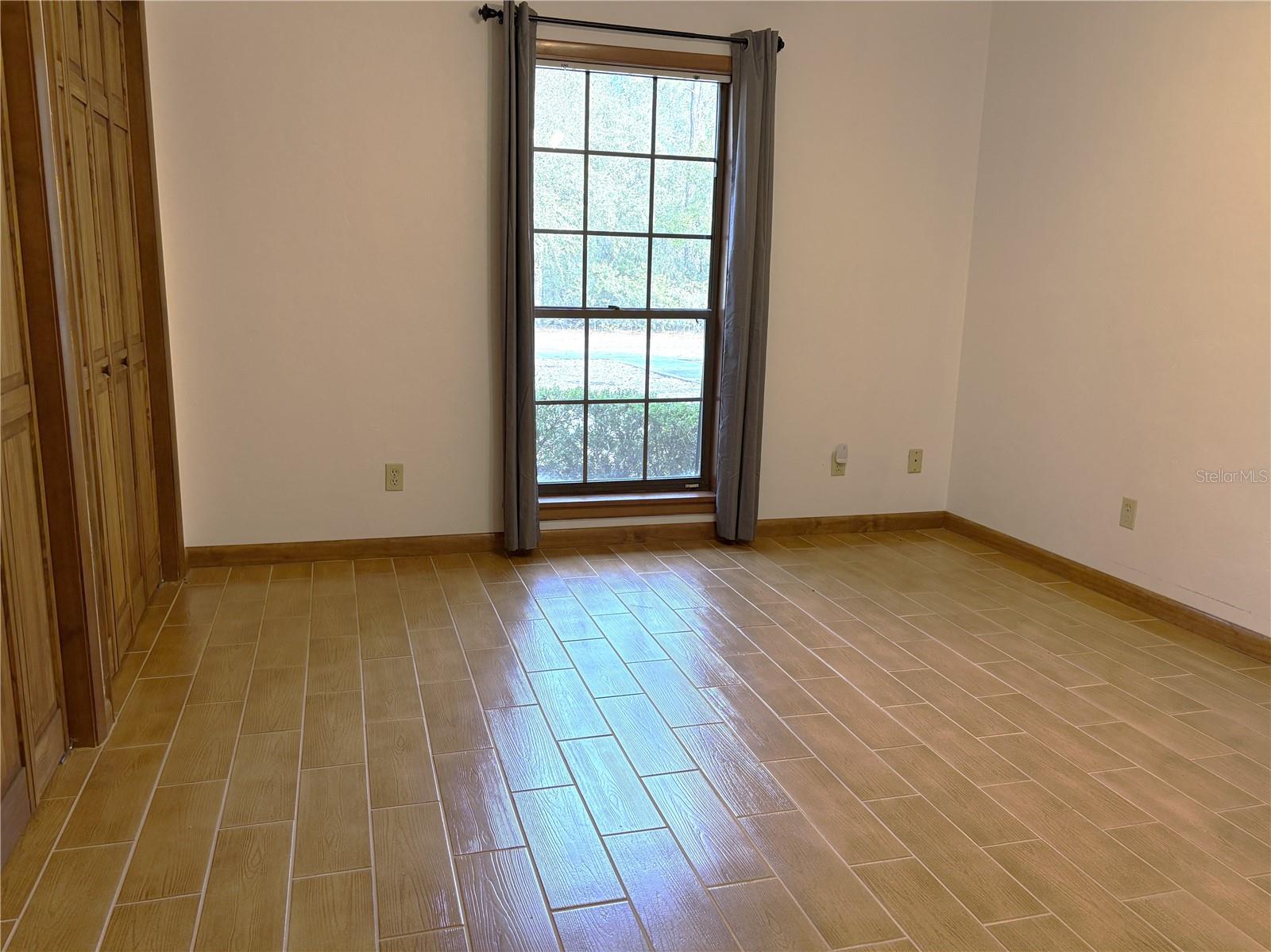 Image 28 of 52 For 2272 Grandview Avenue