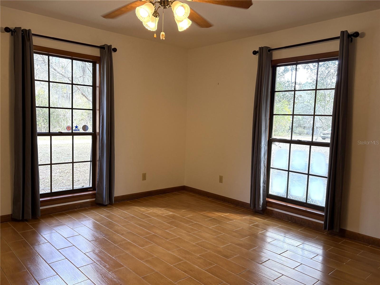 Image 33 of 52 For 2272 Grandview Avenue